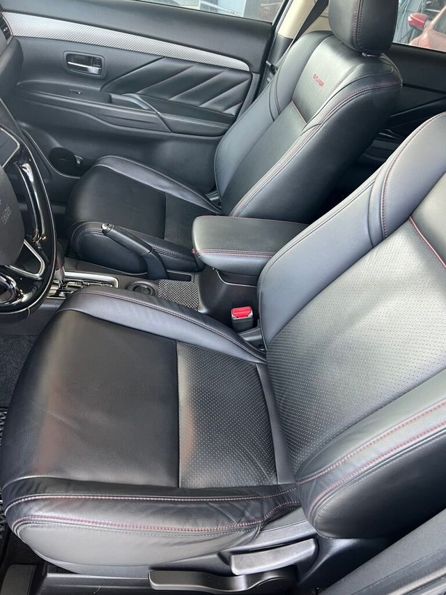 MITSUBISHI三菱 OUTLANDER  第8張相片