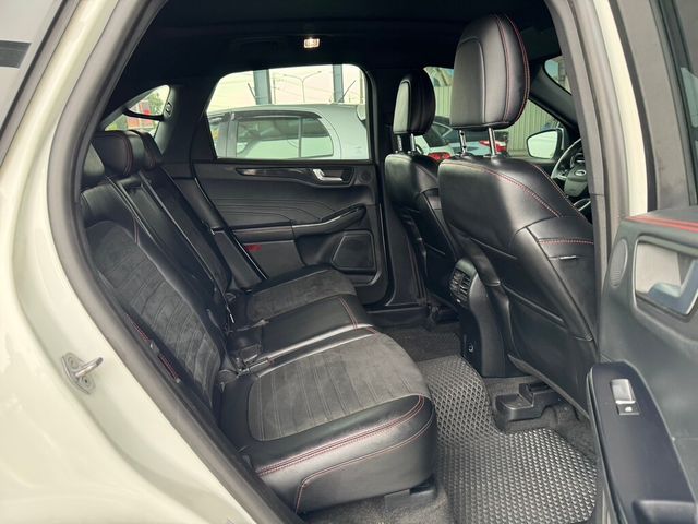 FORD福特 KUGA  第7張相片