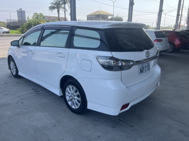 TOYOTA豐田 WISH  第4張相片
