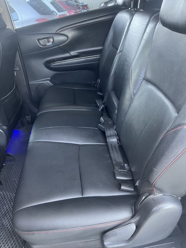 TOYOTA豐田 WISH  第6張相片