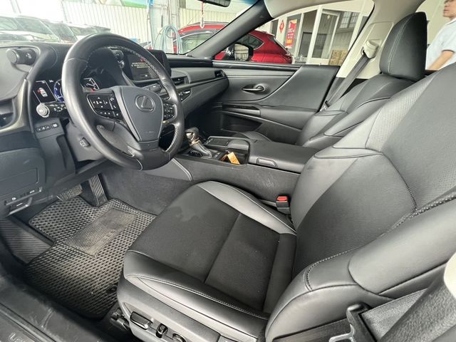 LEXUS凌志 ES200  第5張相片
