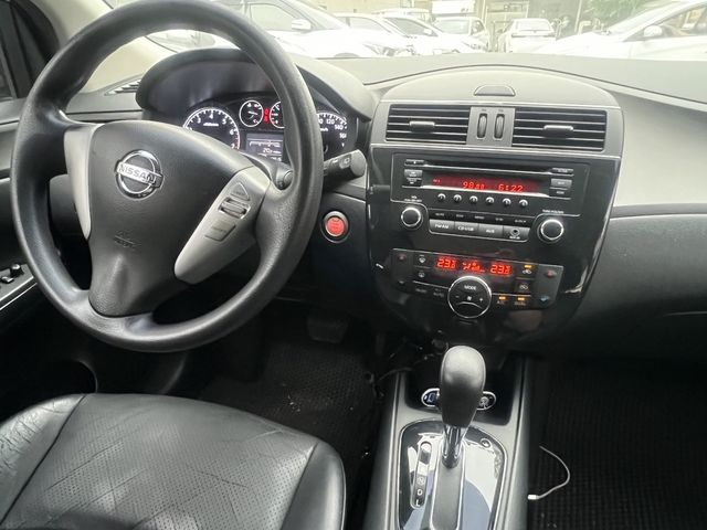 NISSAN日產 TIIDA  第8張相片