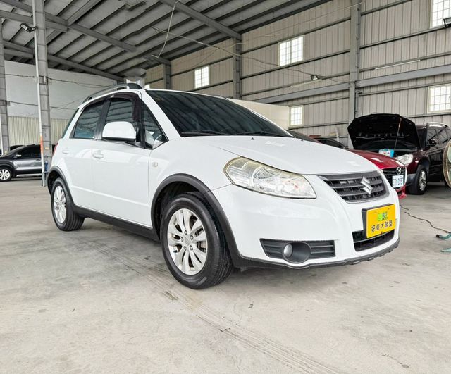 SUZUKI鈴木 SX4  第2張相片