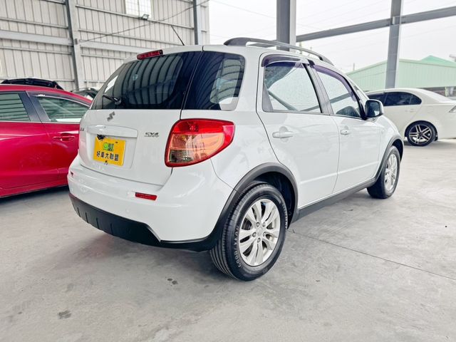 SUZUKI鈴木 SX4  第3張相片
