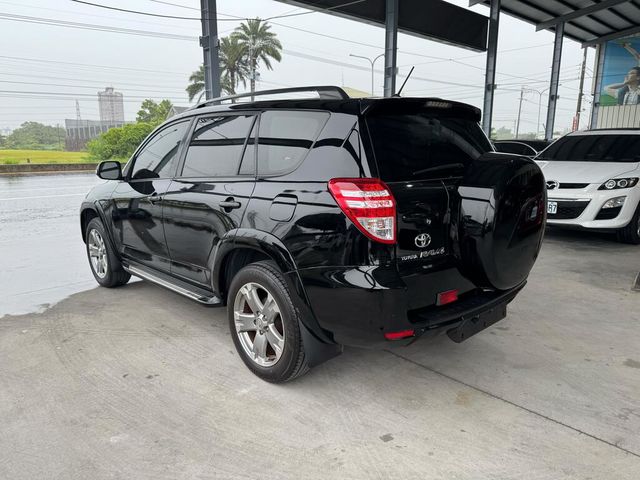TOYOTA豐田 RAV4  第3張相片