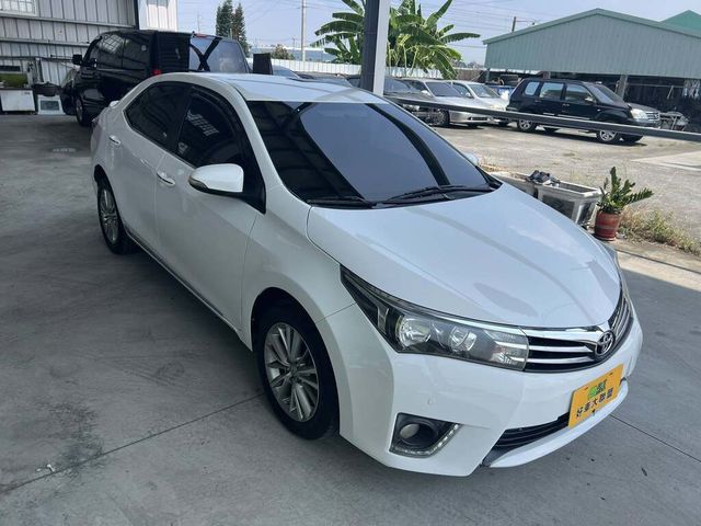 TOYOTA豐田 ALTIS  第2張相片