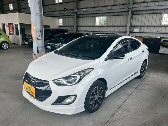 HYUNDAI現代 ELANTRA  第1張相片