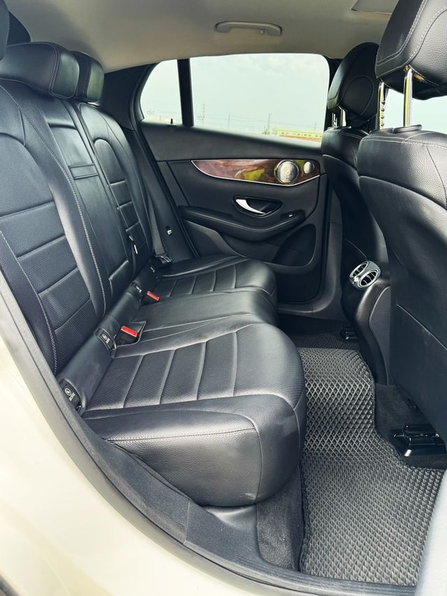 M-BENZ賓士 GLC300 AMG COUPE  第6張相片