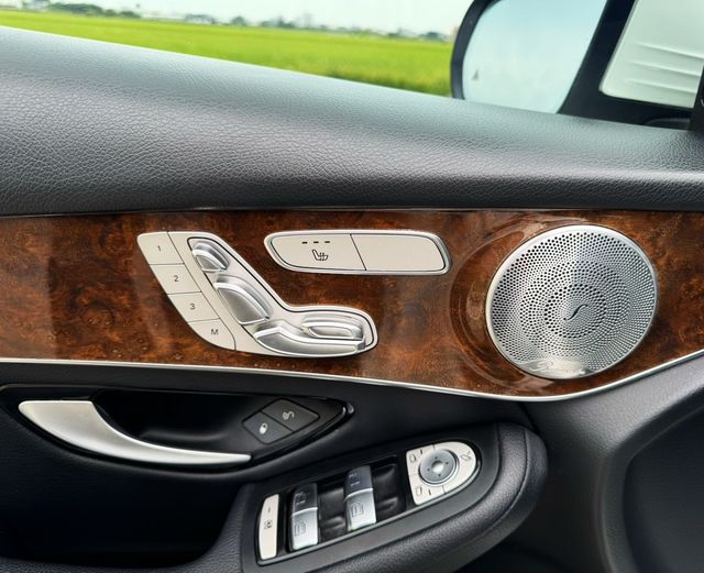 M-BENZ賓士 GLC300 AMG COUPE  第7張相片