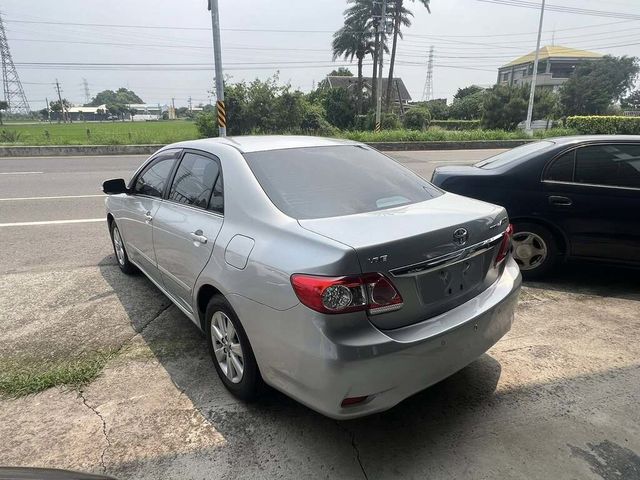 TOYOTA豐田 ALTIS  第3張相片