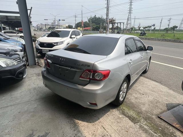 TOYOTA豐田 ALTIS  第4張相片