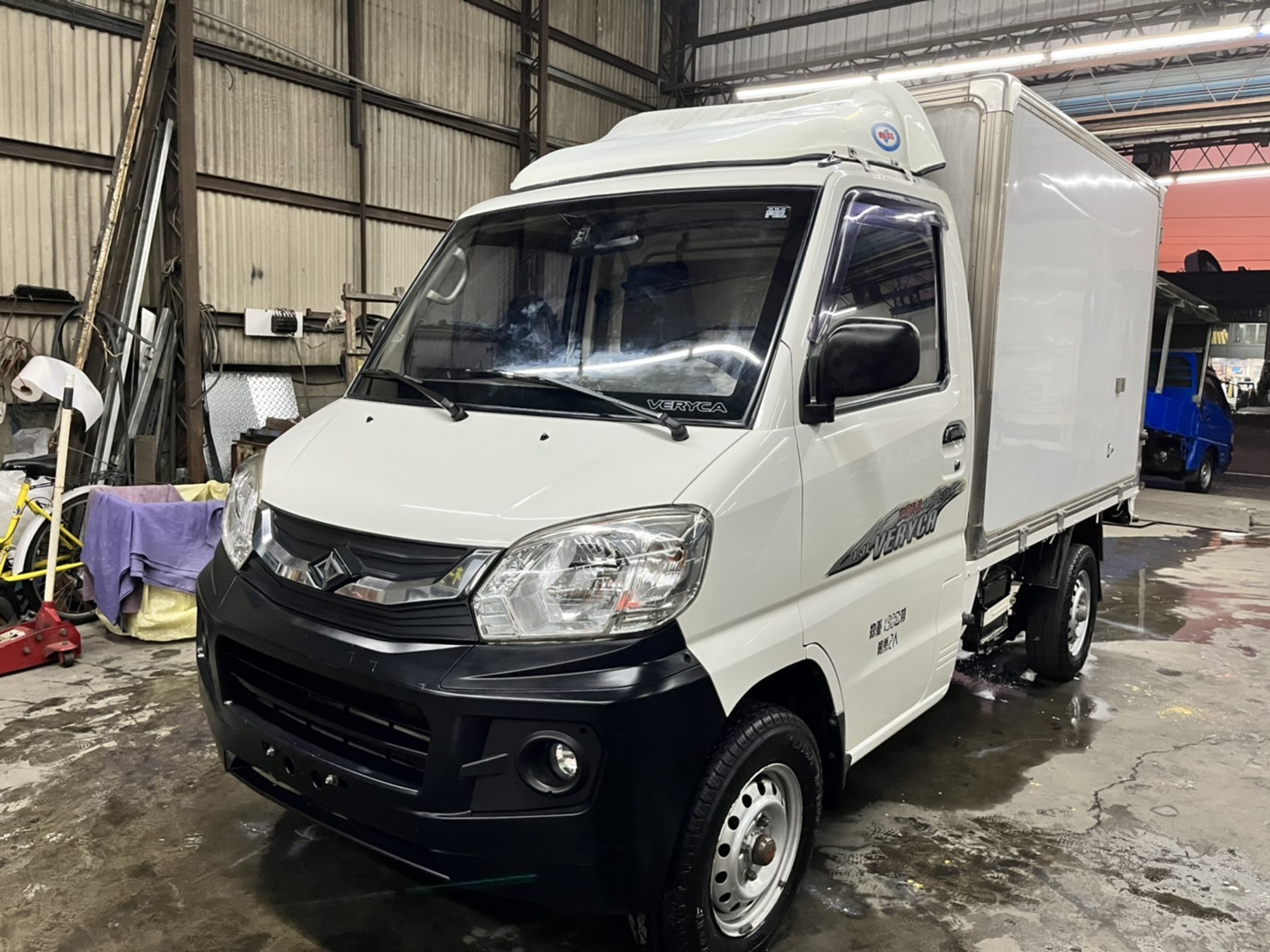 2015年 中華 小貨車 手排 5公分厚保溫箱 排水槽 實車實價 非代標場 現場即可試車 實體店面  第1張相片