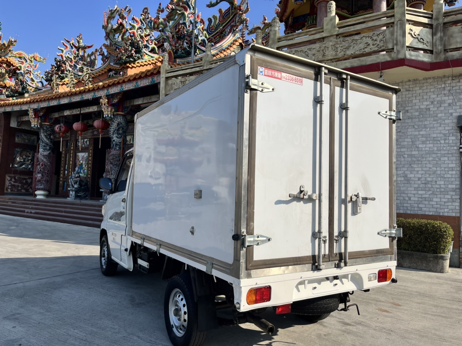 2015年 中華 小貨車 手排 5公分厚保溫箱 排水槽 實車實價 非代標場 現場即可試車 實體店面  第3張相片