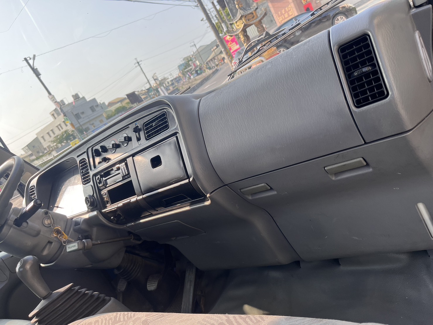  2006年 手排 3.49頓 堅達難得少見超低里程 可配合監理系統查詢 改裝全新車斗 可配合視訊看車 實車實價  第7張相片