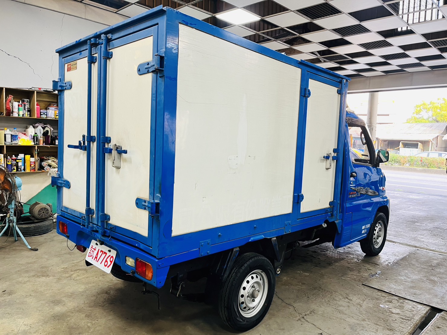 2011年 中華 三菱 VERYCA 1.3新式引擎 車廂無破損 只跑10萬 車況正常  第2張相片