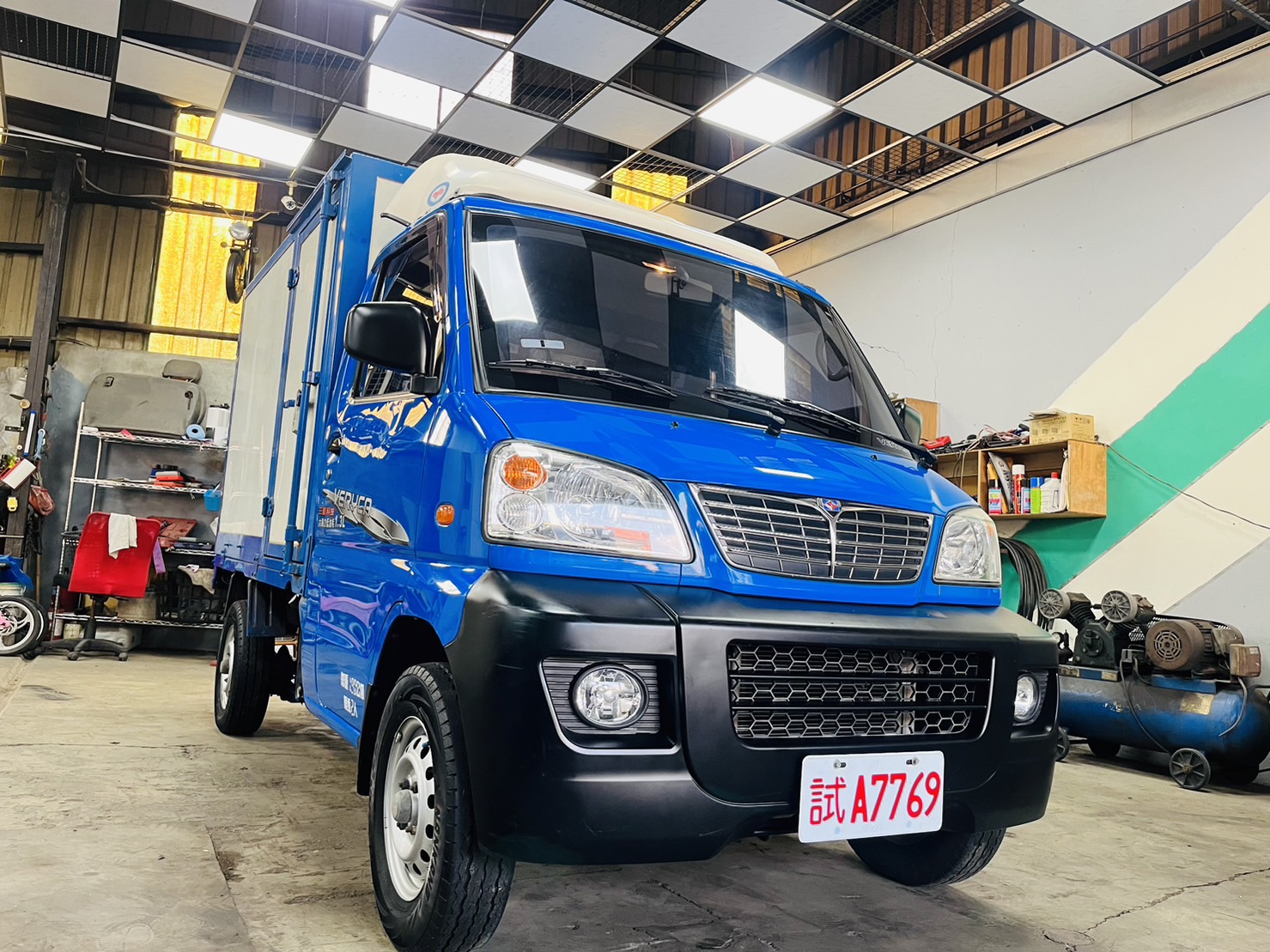 2011年 中華 三菱 VERYCA 1.3新式引擎 車廂無破損 只跑10萬 車況正常  第3張相片