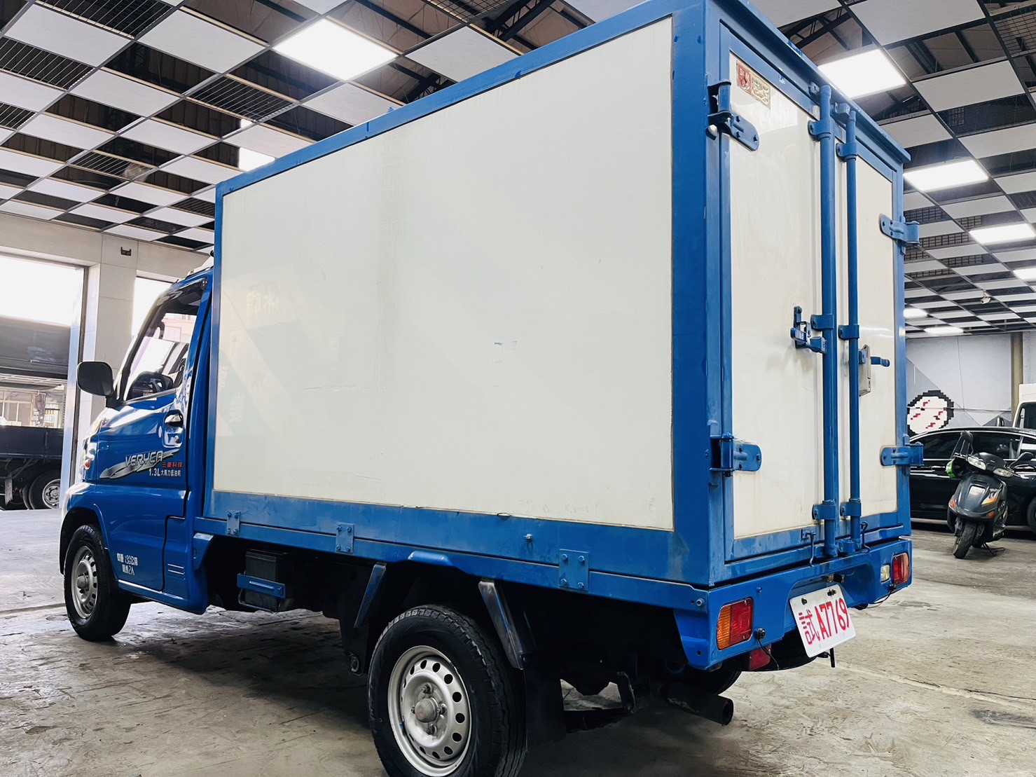 2011年 中華 三菱 VERYCA 1.3新式引擎 車廂無破損 只跑10萬 車況正常  第5張相片