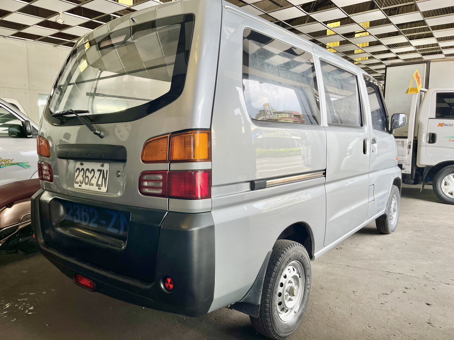 2010年 中華 三菱 VERYCA 廂車 貨車板 一年稅金6120元 只跑5萬 低里程  第3張相片
