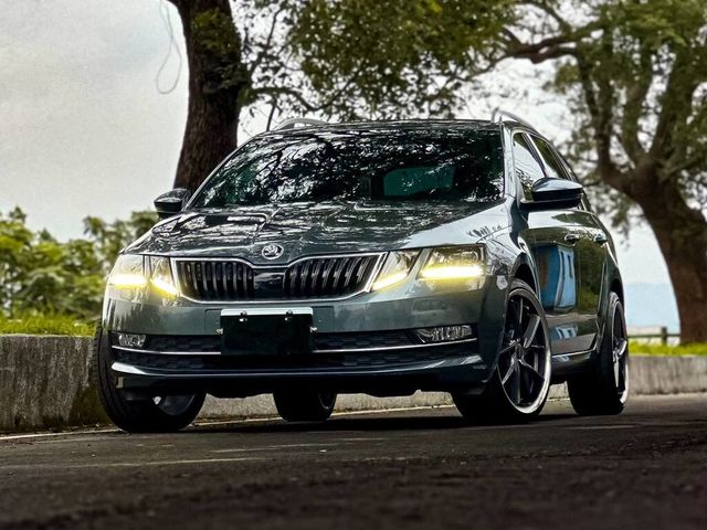 SKODA司科達 OCTAVIA COMBI  第1張相片