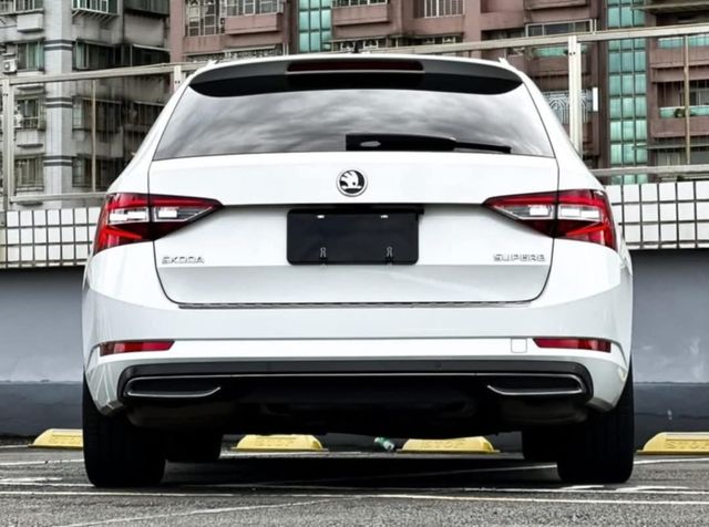 SKODA司科達 SUPERB COMBI  第4張相片
