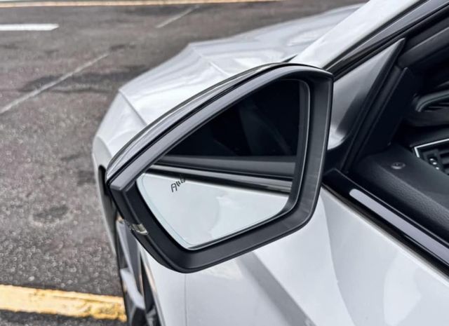 SKODA司科達 SUPERB COMBI  第6張相片