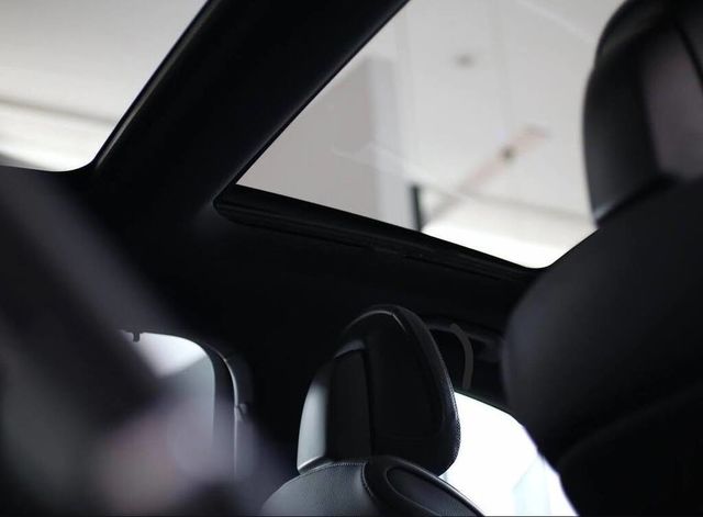 M-BENZ賓士 C300  第6張相片