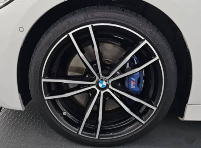 BMW寶馬 330I M SPORT  第3張相片