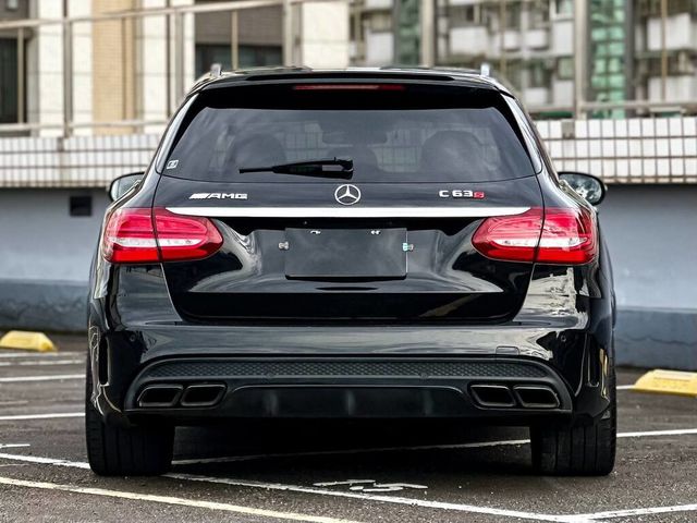 M-BENZ賓士 C63 AMG  第5張相片