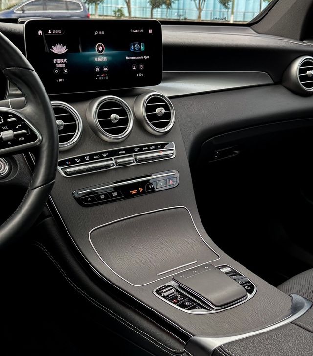 M-BENZ賓士 GLC300 AMG COUPE  第9張相片