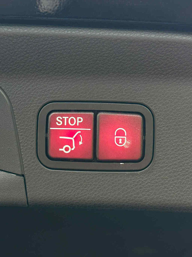 M-BENZ賓士 GLC300 AMG COUPE  第13張相片