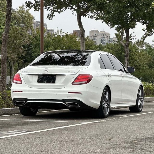 M-BENZ賓士 E300  第2張相片