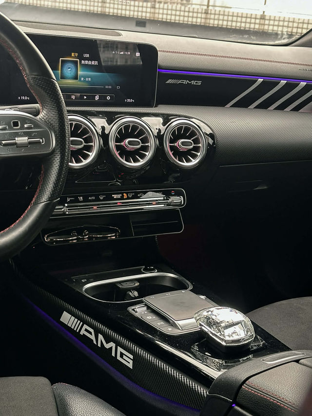 M-BENZ賓士 CLA250  第10張相片