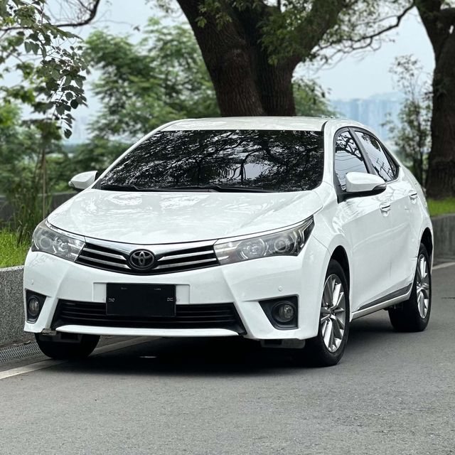 TOYOTA豐田 ALTIS  第1張相片