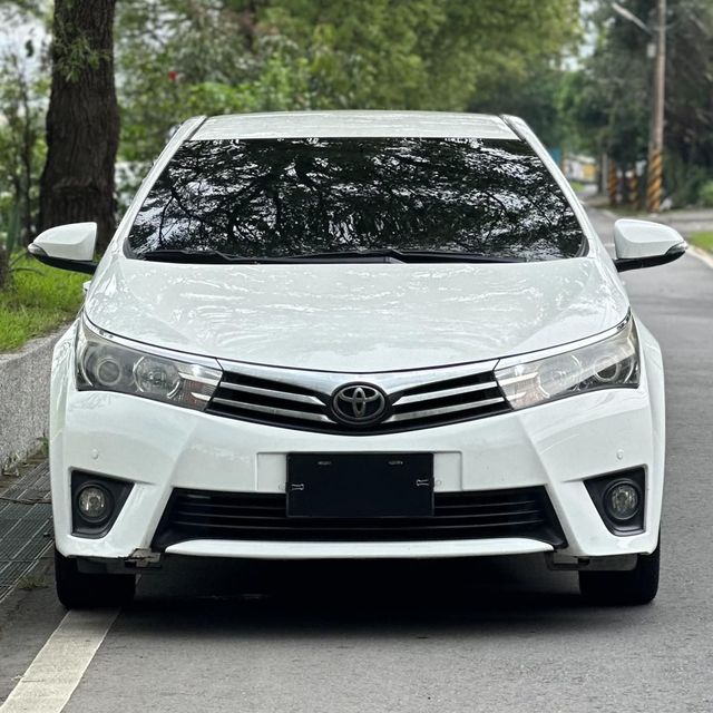 TOYOTA豐田 ALTIS  第3張相片