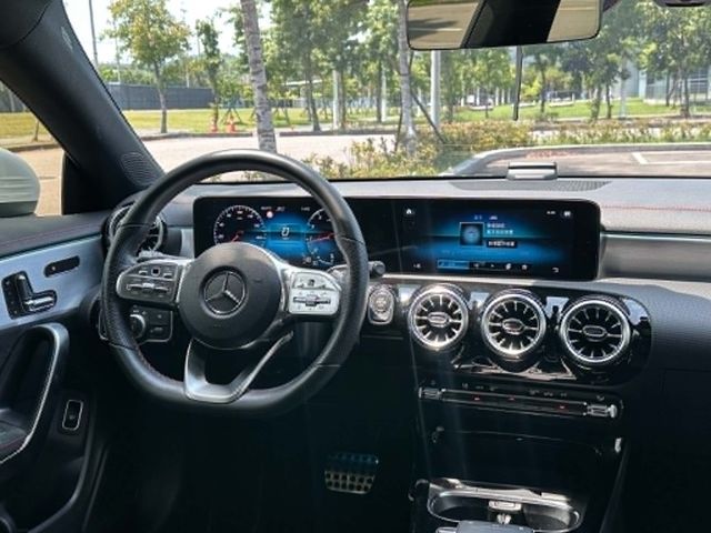 M-BENZ賓士 CLA250  第5張相片