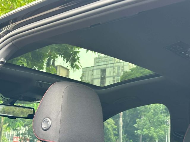 VOLKSWAGEN福斯 GOLF GTI  第12張相片