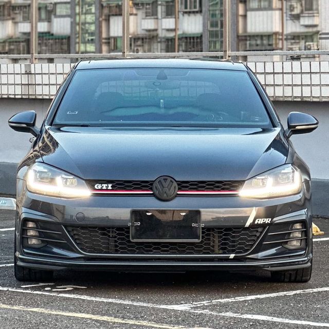 VOLKSWAGEN福斯 GOLF GTI  第3張相片