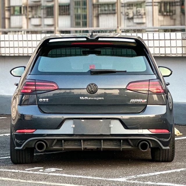 VOLKSWAGEN福斯 GOLF GTI  第4張相片