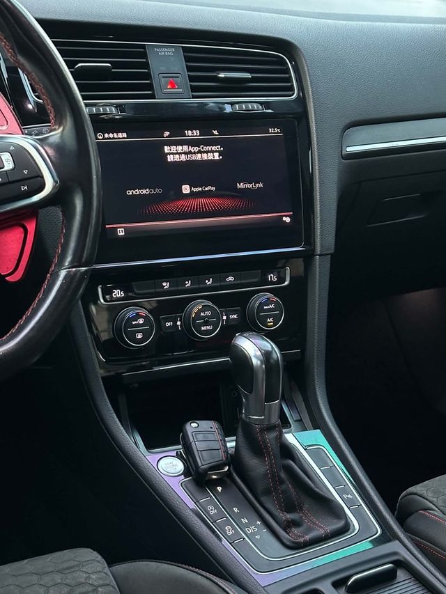 VOLKSWAGEN福斯 GOLF GTI  第7張相片