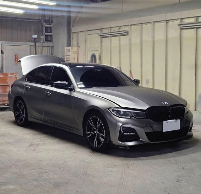 BMW寶馬 320I M SPORT  第4張相片