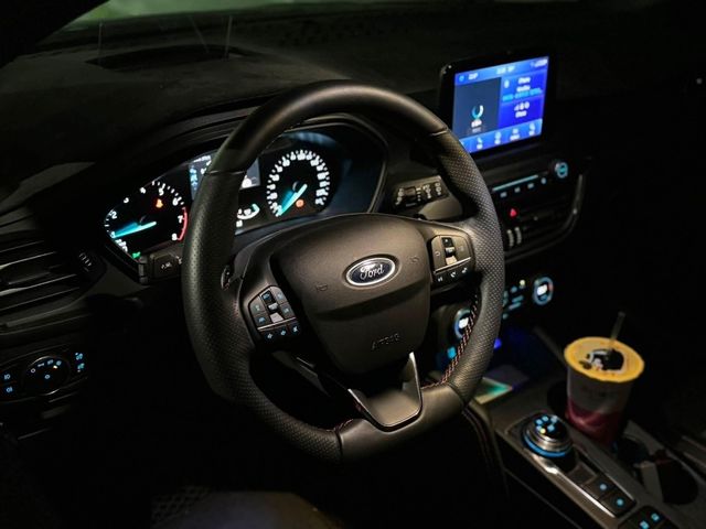 FORD福特 FOCUS  第3張相片
