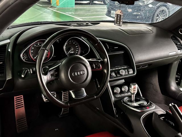 AUDI奧迪 R8  第8張相片