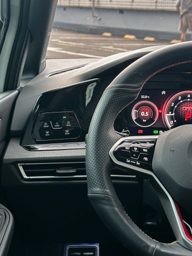 VOLKSWAGEN福斯 GOLF GTI  第7張相片