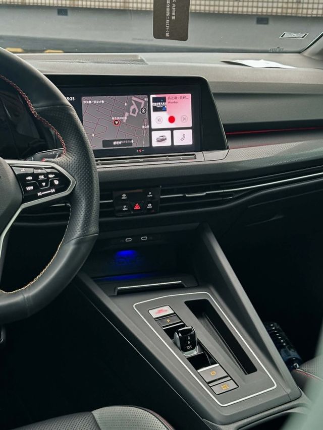 VOLKSWAGEN福斯 GOLF GTI  第8張相片
