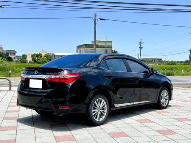 TOYOTA豐田 ALTIS  第4張相片