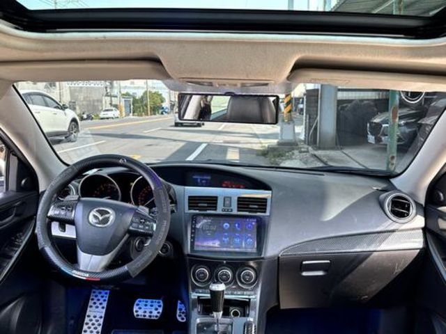 MAZDA馬自達 MAZDA 3  第7張相片