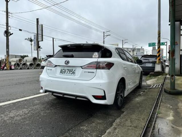 LEXUS凌志 CT200H  第4張相片