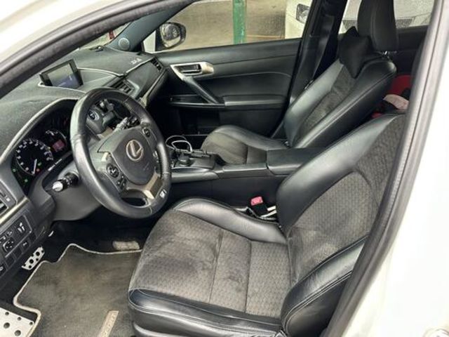 LEXUS凌志 CT200H  第8張相片