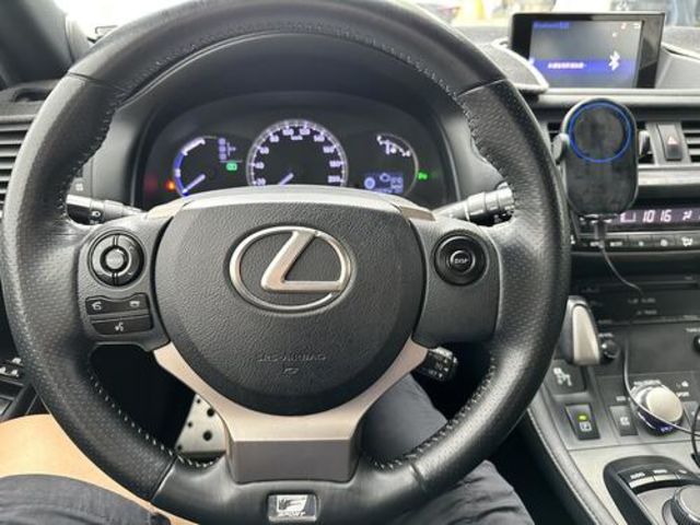 LEXUS凌志 CT200H  第9張相片