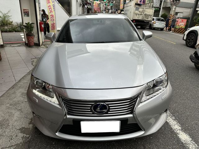 LEXUS凌志 ES300H  第1張相片